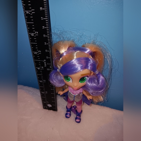 Hairdorables Bella Taps with Carrying Case Pre-owned - Picture 4 of 10